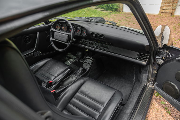 Porsche 964 Carrera 2