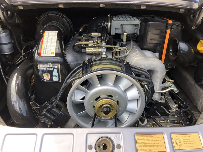 Porsche 911 Carrera 3.2