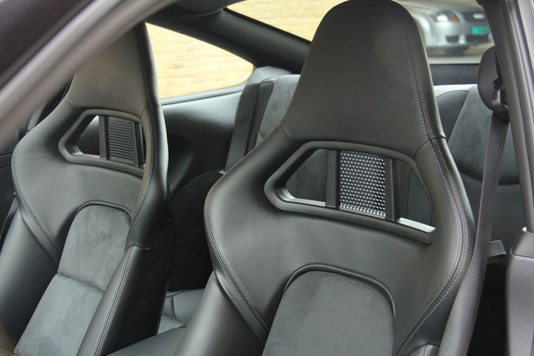 Porsche 997.2 Carrera GTS