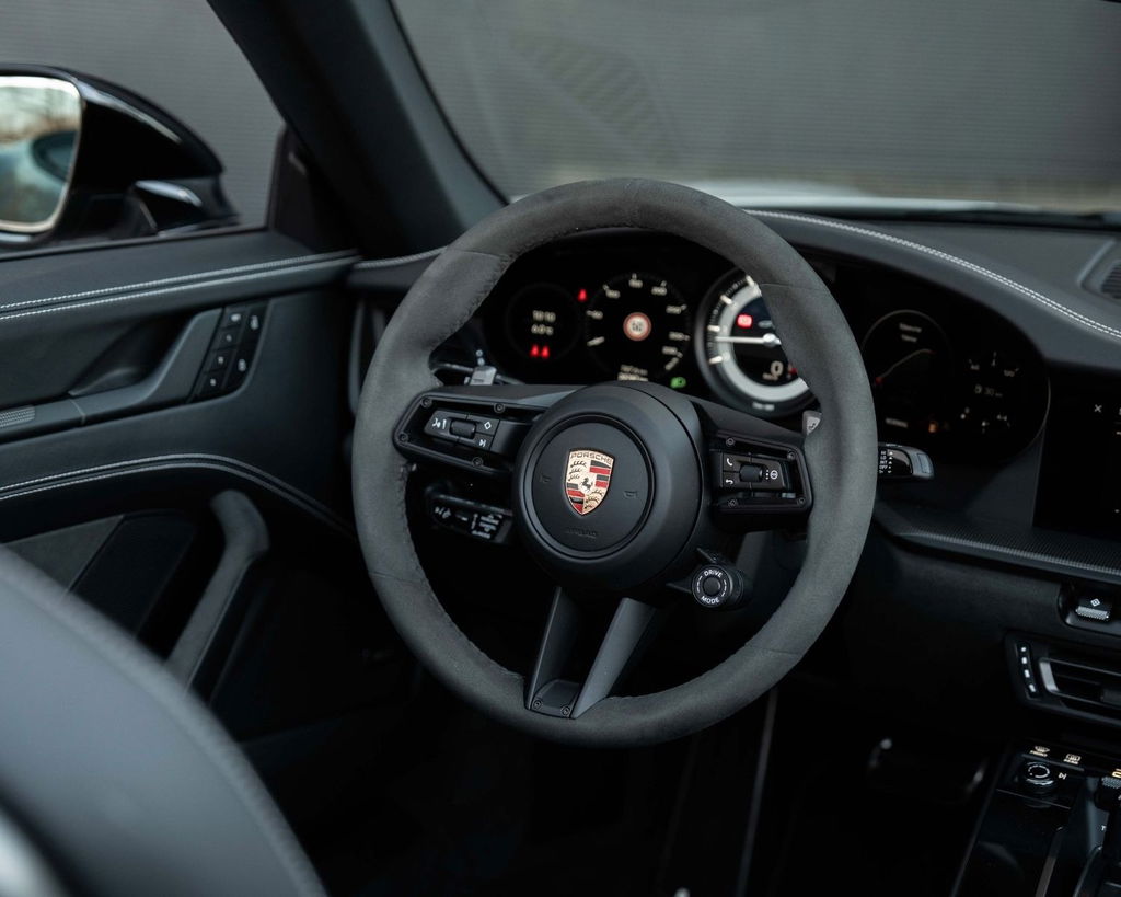 Porsche 992 Carrera GTS