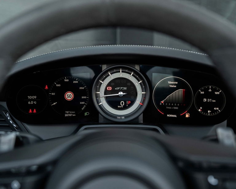 Porsche 992 Carrera GTS