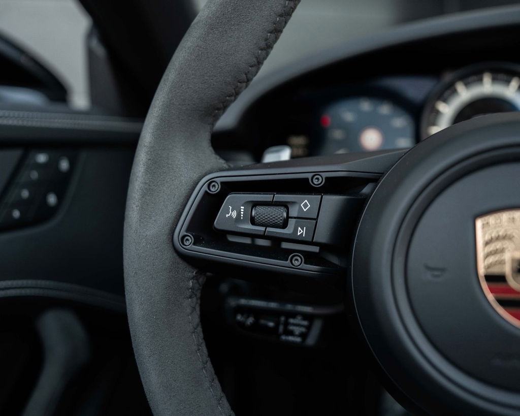 Porsche 992 Carrera GTS