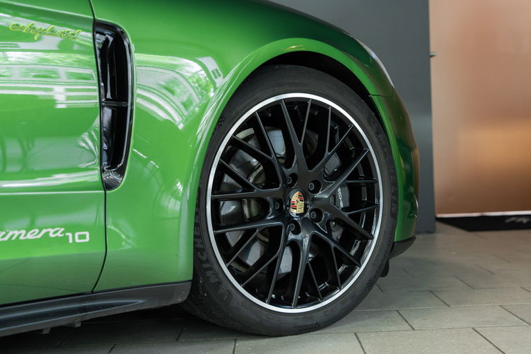 Porsche Panamera 4 E-Hybrid