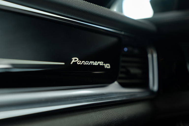 Porsche Panamera 4 E-Hybrid