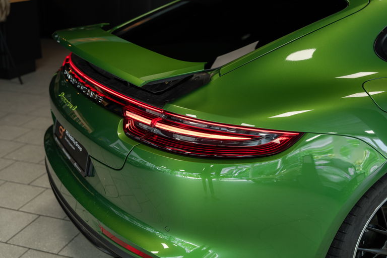 Porsche Panamera 4 E-Hybrid