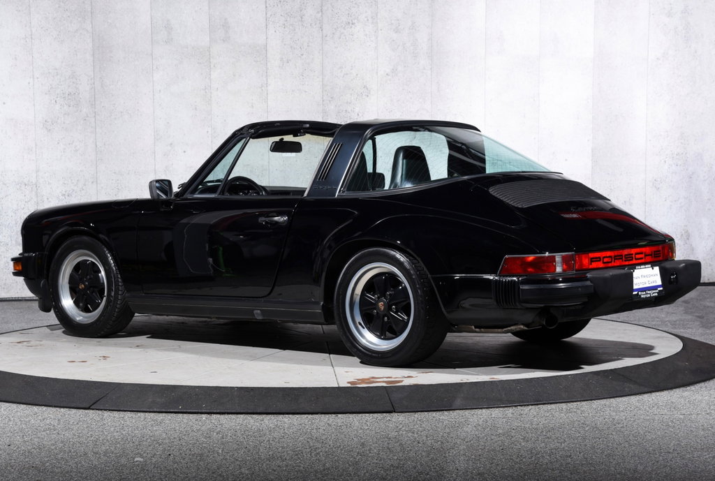 Porsche 911 Carrera 3.2 (US)