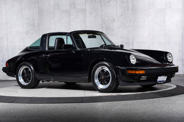 Porsche 911 Carrera 3.2 (US)