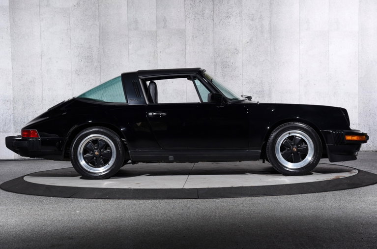 Porsche 911 Carrera 3.2 (US)