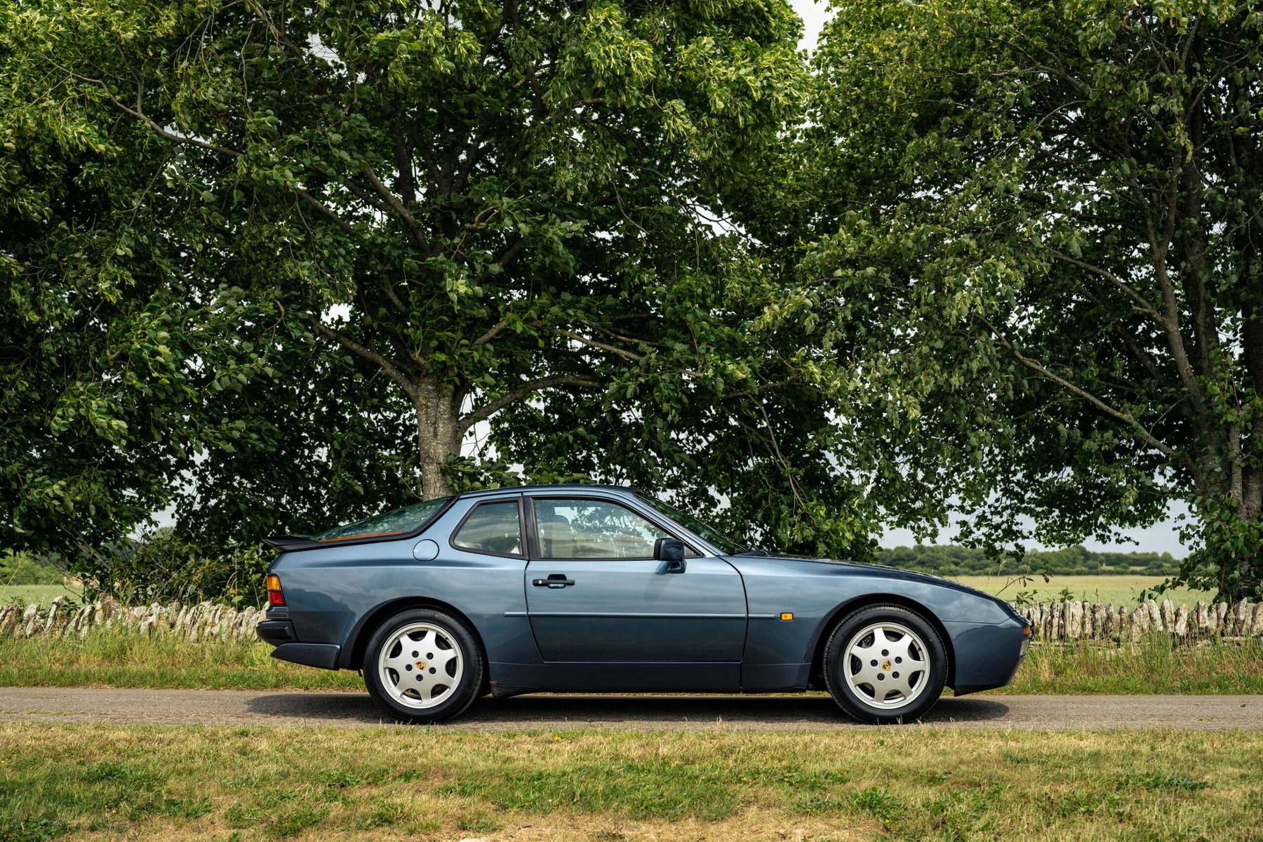 Porsche 944 Turbo Coupé 1991 - elferspot.com - Marketplace for