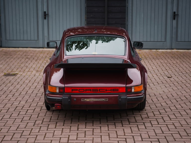 Porsche 911 Carrera 3.2