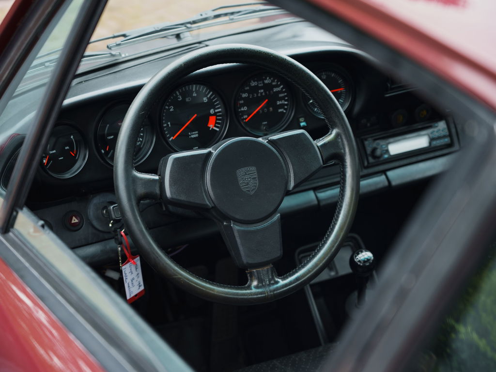 Porsche 911 Carrera 3.2