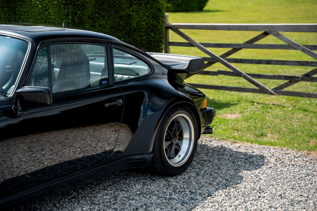 Porsche 911 Turbo 3.3