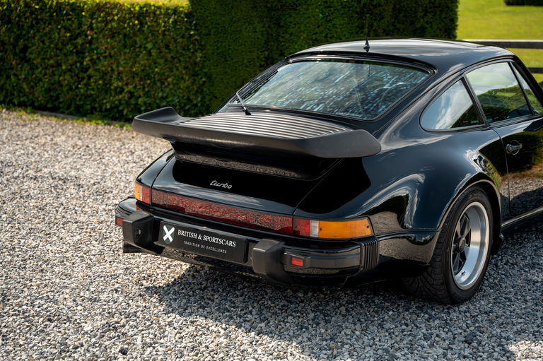 Porsche 911 Turbo 3.3