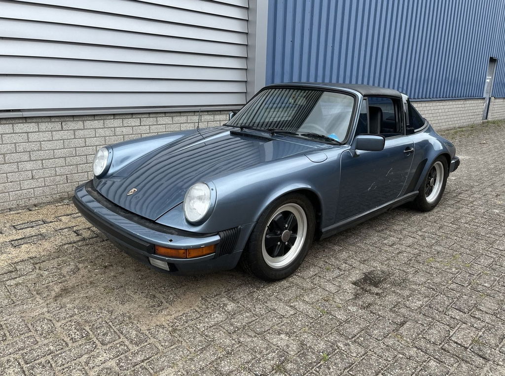 Porsche 911 Carrera 3.2