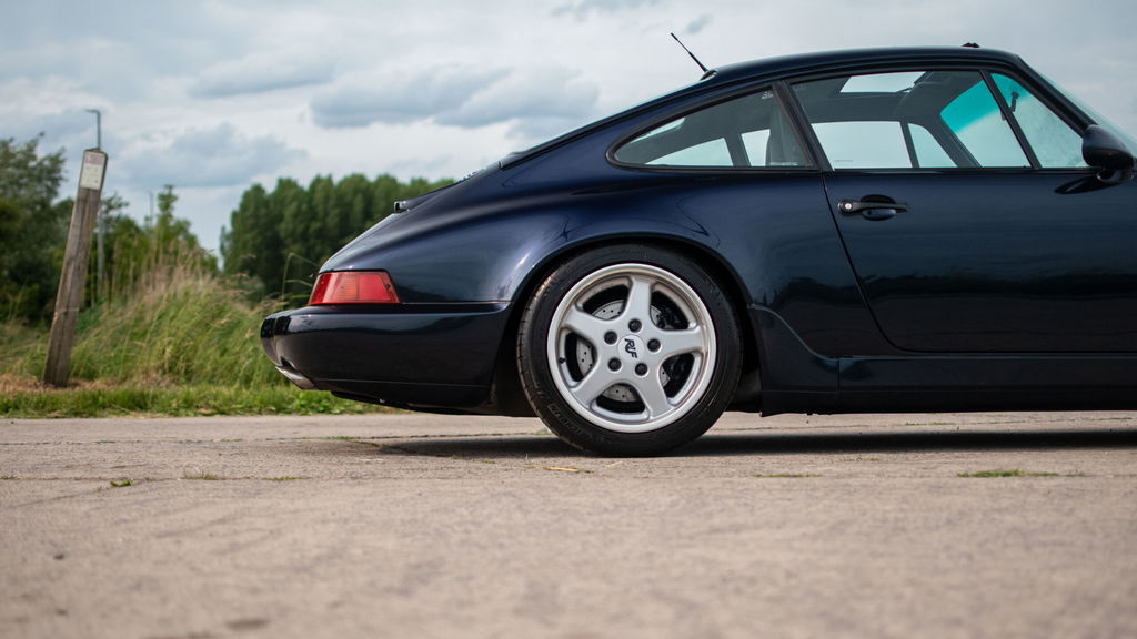 Porsche 964 Carrera 4