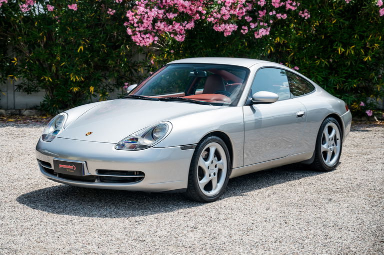 Porsche 996 Carrera 4