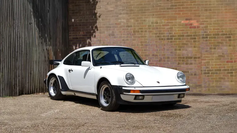 Porsche 911 Turbo 3.3