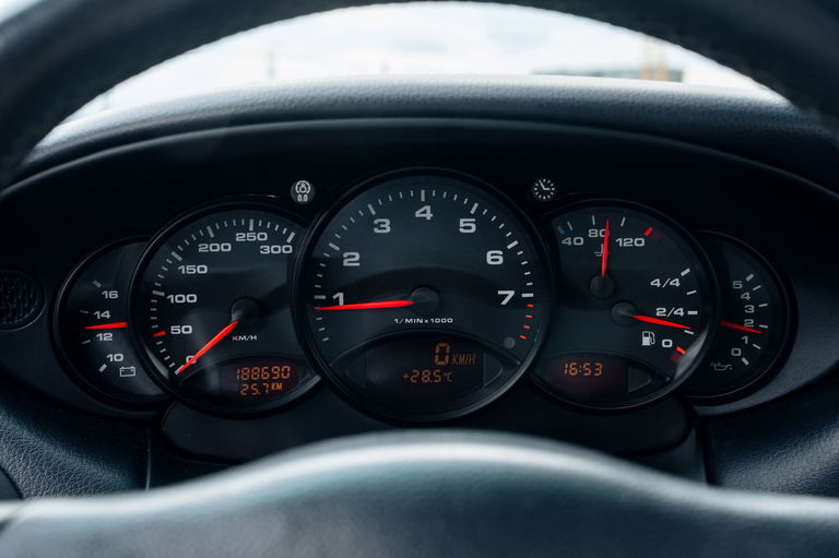 Porsche 996 Carrera 4