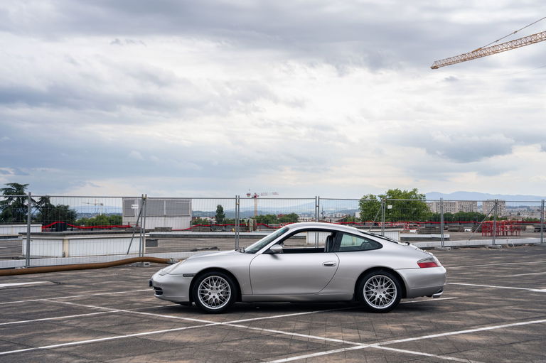 Porsche 996 Carrera 4
