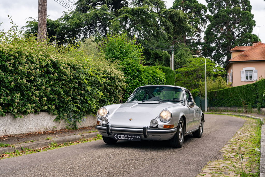 Porsche 911 E