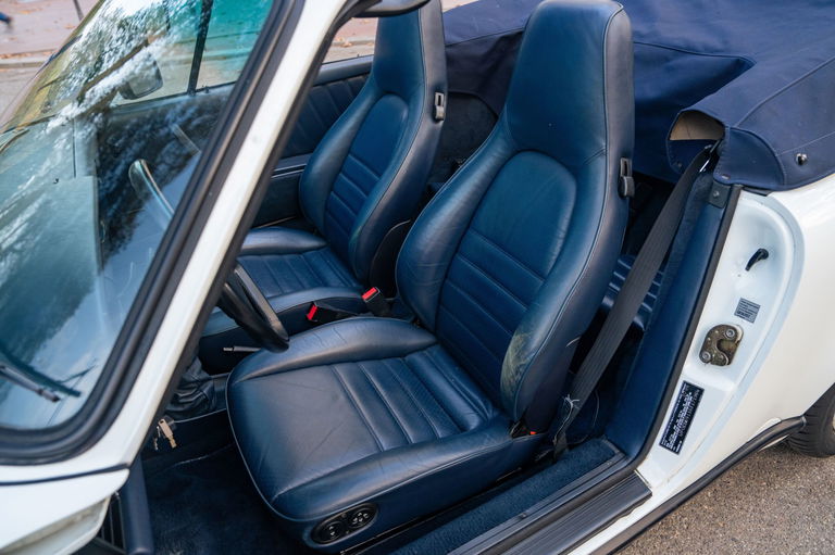 Porsche 911 Carrera 3.2 (US)