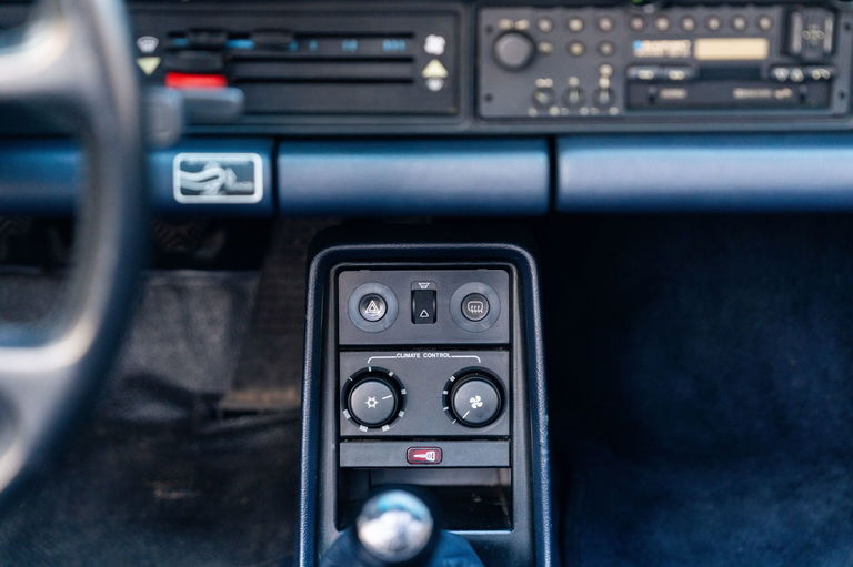 Porsche 911 Carrera 3.2 (US)