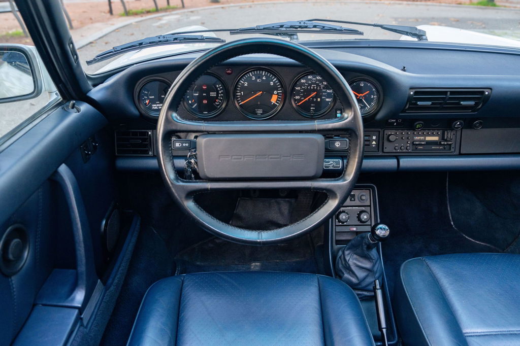 Porsche 911 Carrera 3.2 (US)