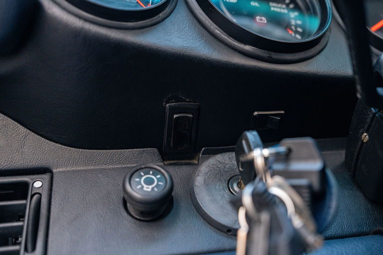 Porsche 911 Carrera 3.2 (US)