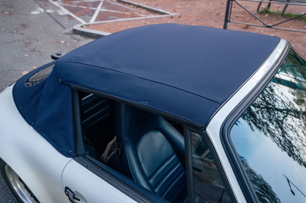 Porsche 911 Carrera 3.2 (US)