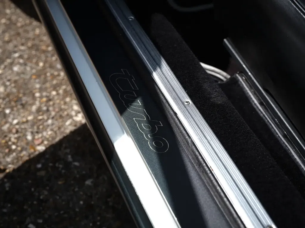 Porsche 911 Turbo 3.3