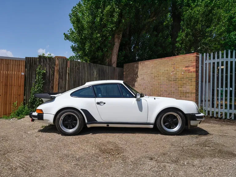 Porsche 911 Turbo 3.3