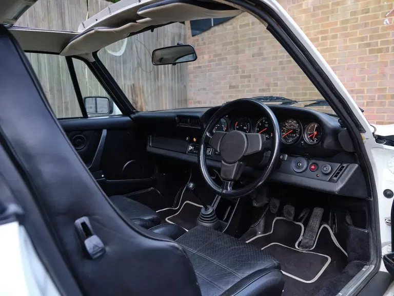 Porsche 911 Turbo 3.3