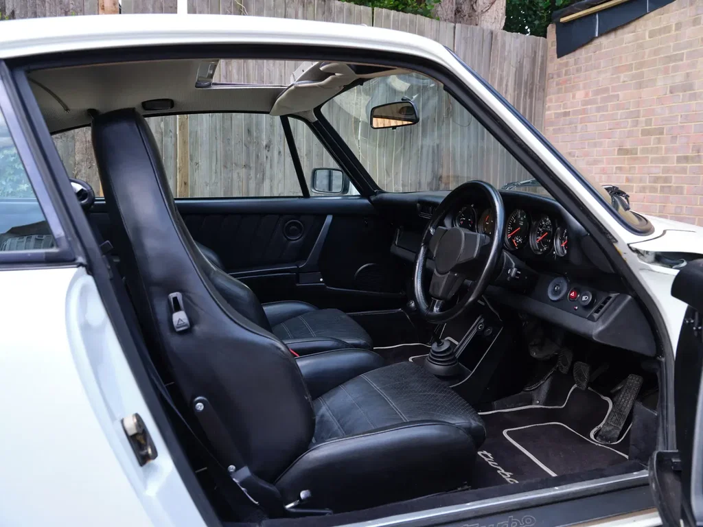 Porsche 911 Turbo 3.3