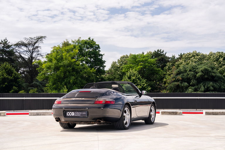 Porsche 996.2 Carrera 4