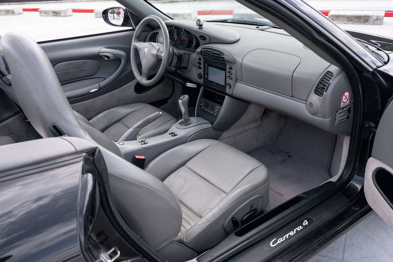 Porsche 996.2 Carrera 4