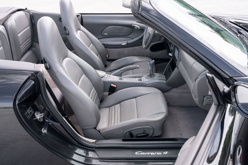 Porsche 996.2 Carrera 4