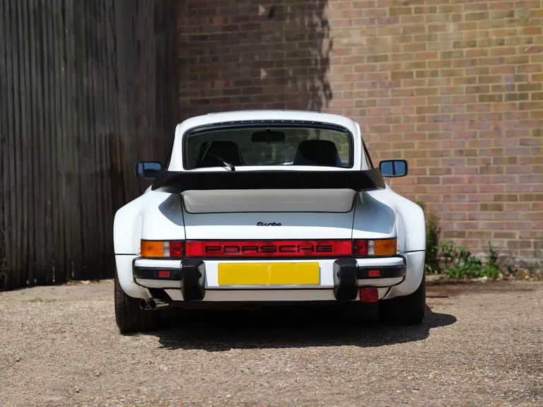 Porsche 911 Turbo 3.3