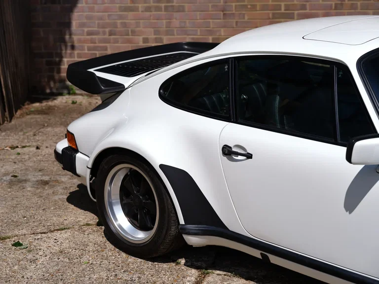 Porsche 911 Turbo 3.3