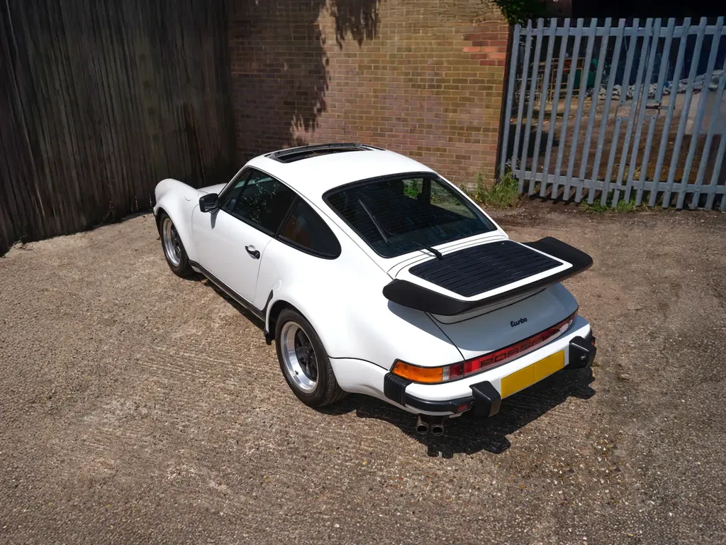Porsche 911 Turbo 3.3