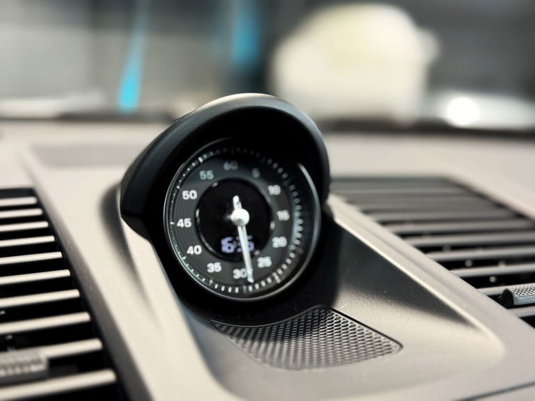 Porsche 992 Carrera 4 GTS