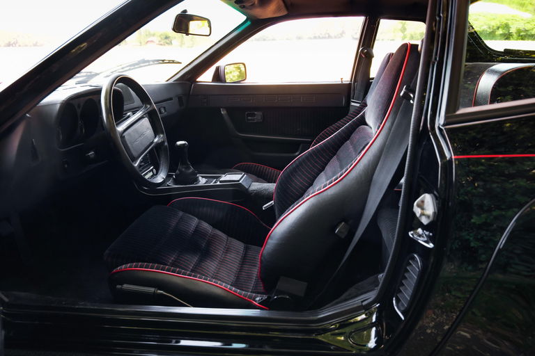 Porsche 924 Carrera GT