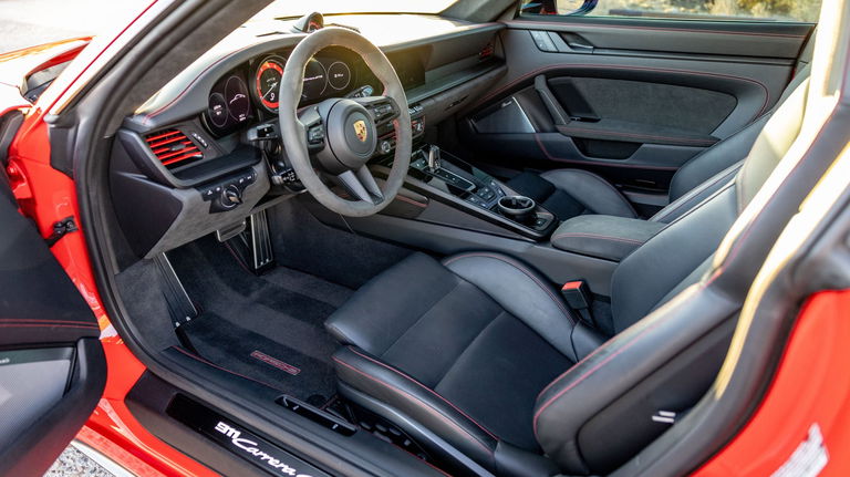 Porsche 992 Carrera GTS