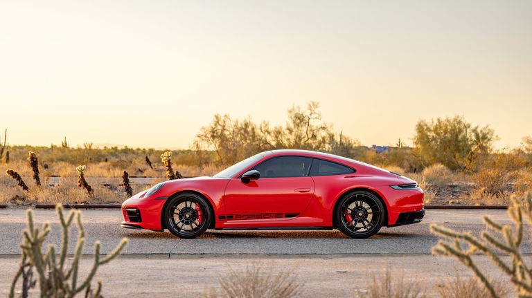 Porsche 992 Carrera GTS