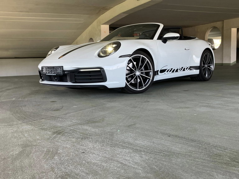 Porsche 992 Carrera