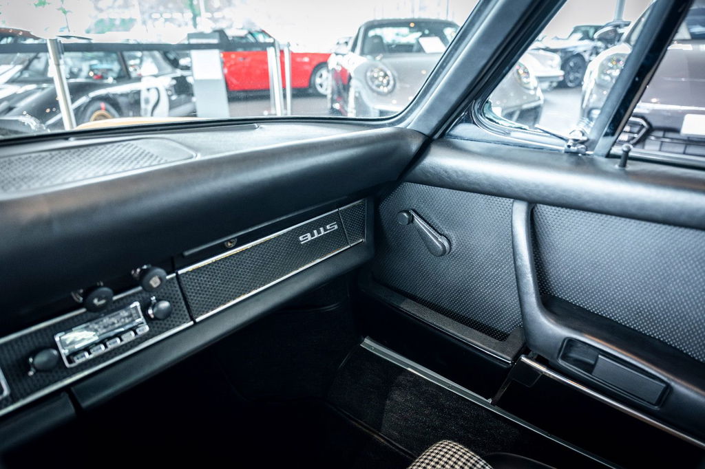 Porsche 911 S (F-Modell)