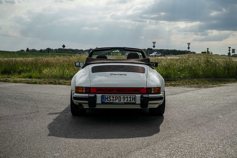 Porsche 911 Carrera 3.2