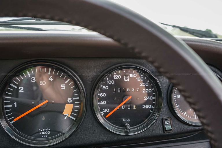 Porsche 911 Carrera 3.2