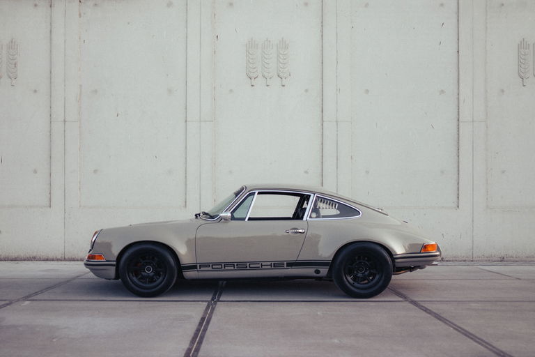 Porsche 911 Backdate