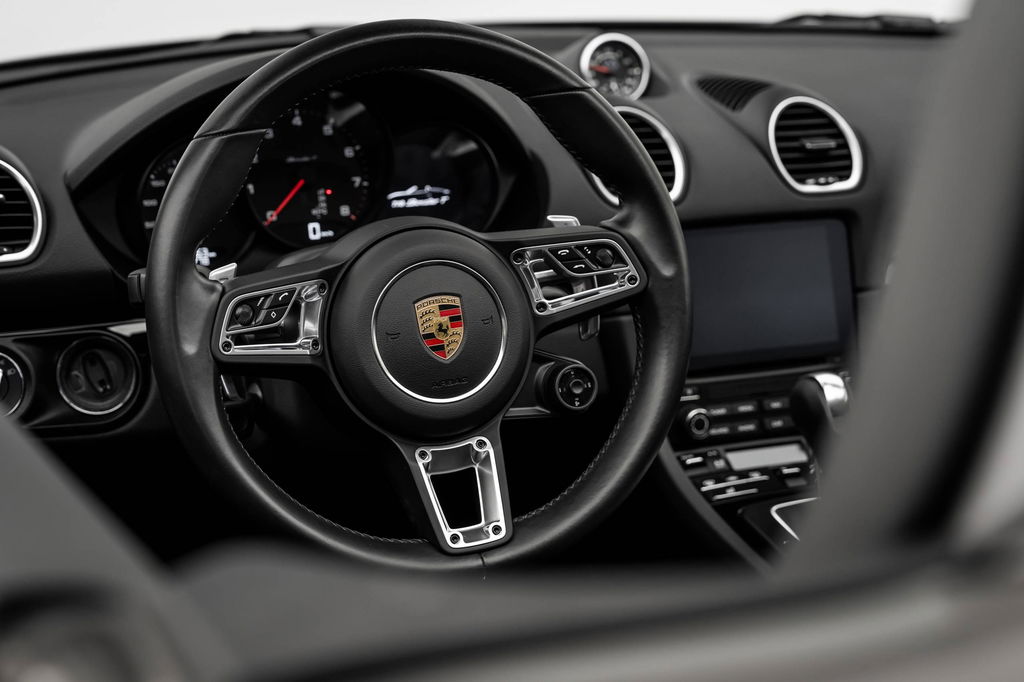 Porsche 718 Boxster T