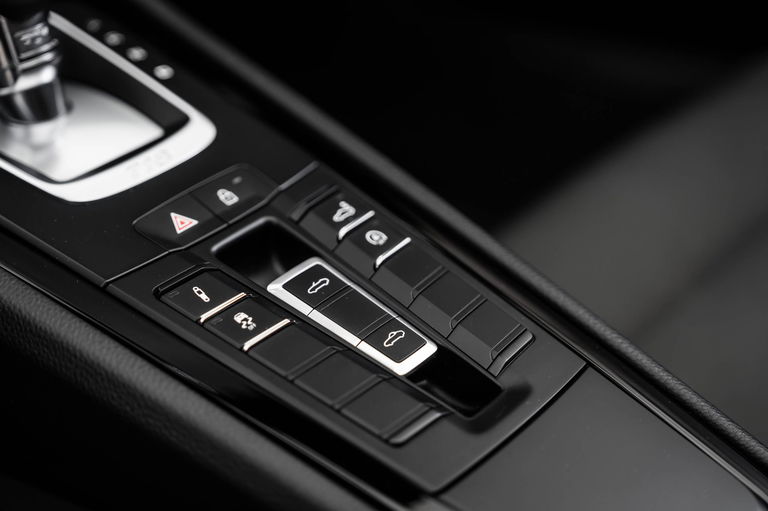 Porsche 718 Boxster T